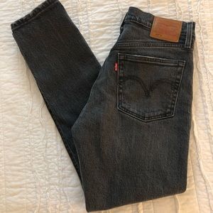 Levi’s 501 Skinny Stretch in Coal Black